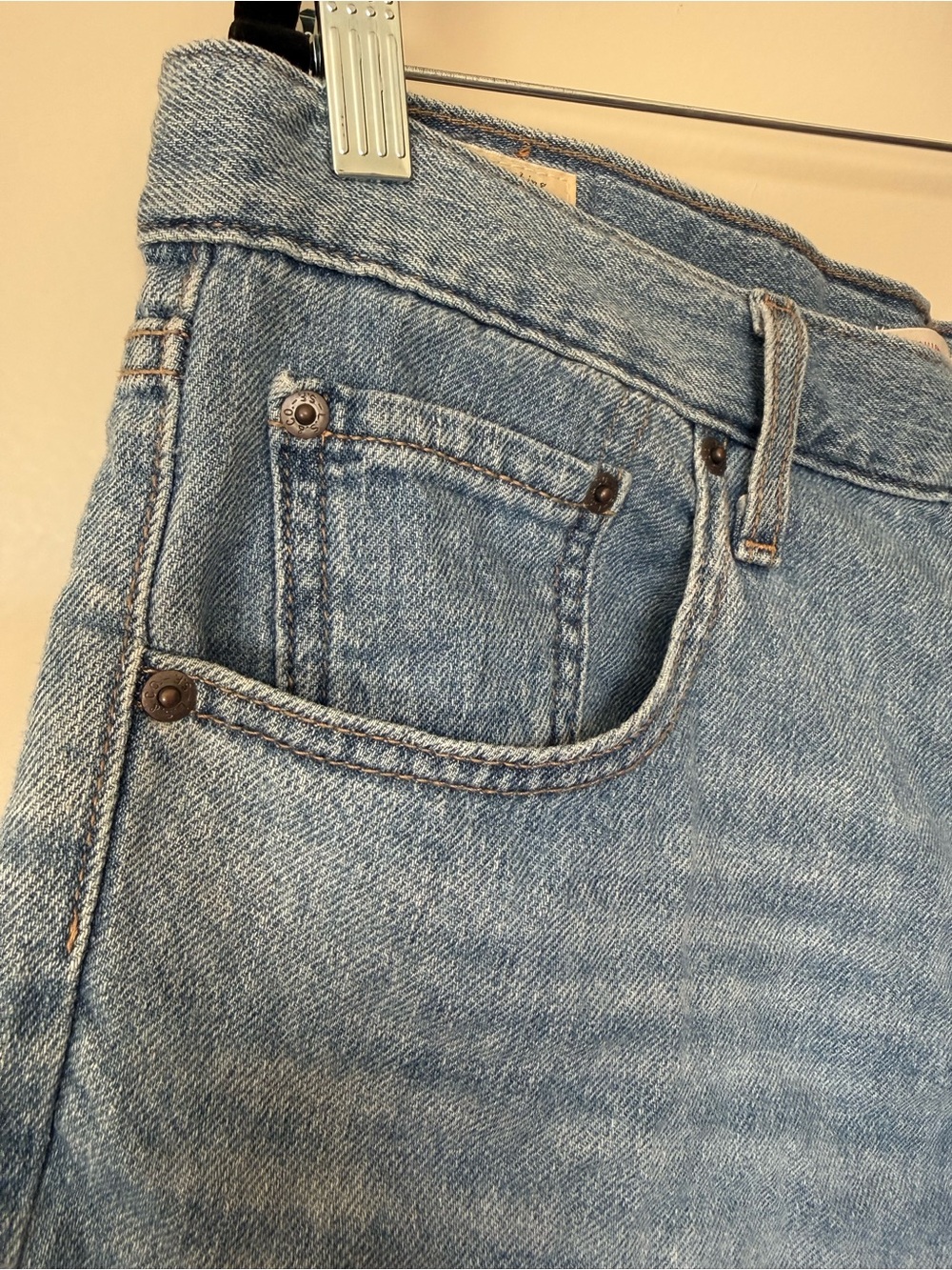 Levi’s Denim High Loose Shorts in Size 32 - Picture 10 of 16